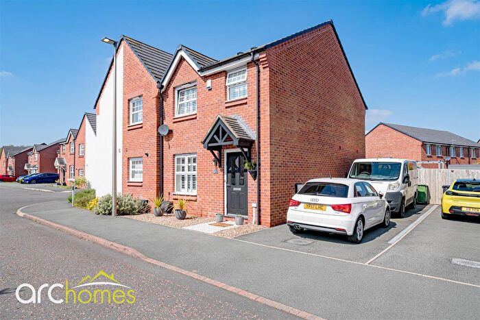 3 Bedroom Semi-Detached House For Sale In Rozman Park, Leigh, WN7