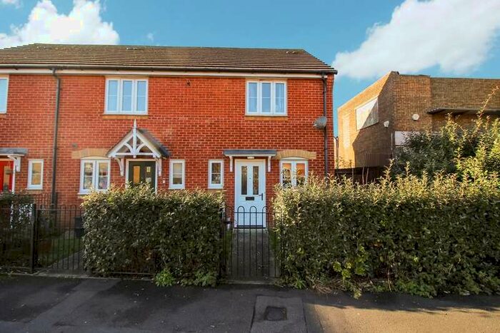 2 Bedroom End Of Terrace House To Rent In Horsham Road, Park South, Swindon, SN3