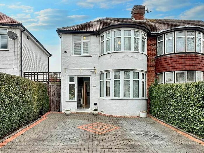 3 Bedroom Semi-Detached House To Rent In Reading Road, Northolt, UB5