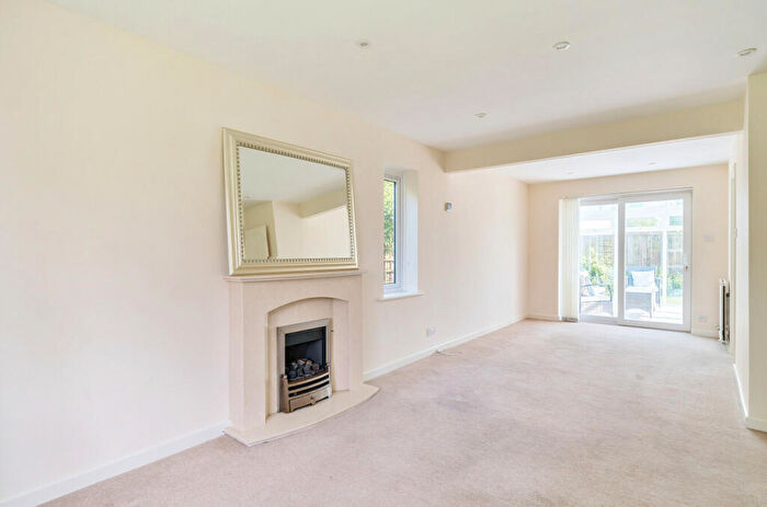 2 Bedroom Bungalow For Sale In Apple Drive, Willand, Devon, EX15
