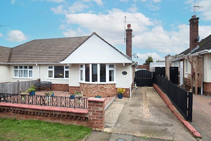 2 Bedroom Semi Detached Bungalow For Sale In Ridgeway, Wellingborough, NN8