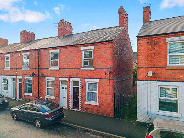 3 Bedroom End Of Terrace House For Sale In Woolmer Road, Nottingham, Nottinghamshire, NG2