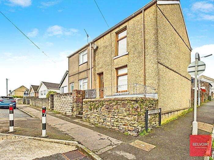 3 Bedroom Semi-Detached House For Sale In Courtney Street, Manselton, Swansea, SA5