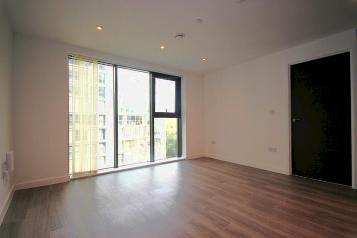 2 Bedroom Apartment To Rent In Woden Street, Salford, Lancashire, M5
