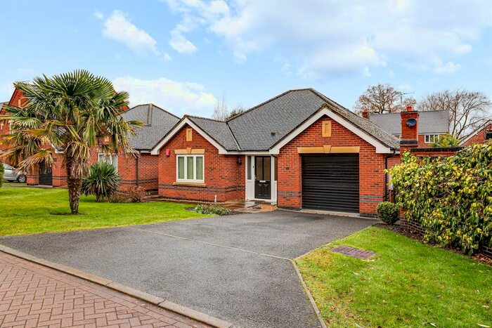 2 Bedroom Detached Bungalow For Sale In Holly Close, Mickle Trafford, Chester, CH2