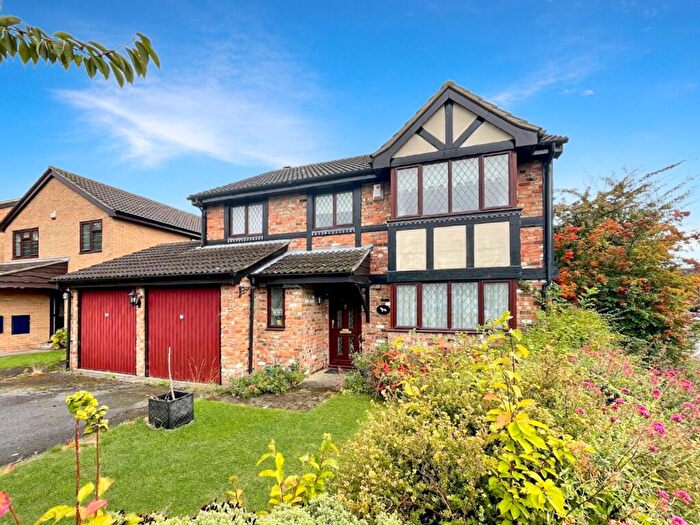 4 Bedroom Detached House For Sale In Woodmere, Luton, Bedfordshire, LU3