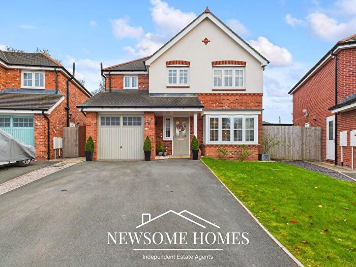 4 Bedroom Detached House For Sale In Ffordd Deiniol, Oakenholt, CH6