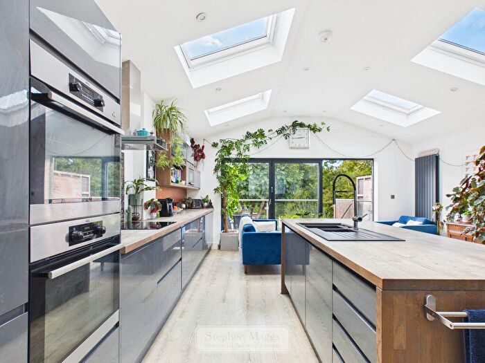3 Bedroom Semi-Detached House For Sale In Bristol Road, Whitchurch Village, Bristol, BS14