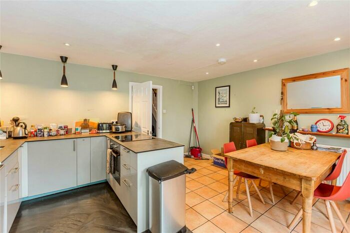 3 Bedroom Terraced House To Rent In Ninetree Hill, Bristol, BS1