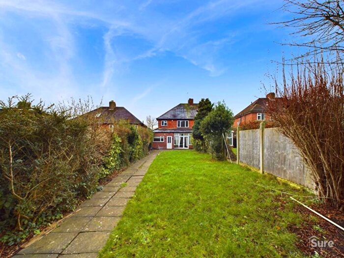 3 Bedroom Semi-Detached House To Rent In Hillsway, Littleover, DE23