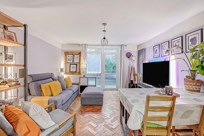 1 Bedroom Flat To Rent In Fawcett Close, London, SW11