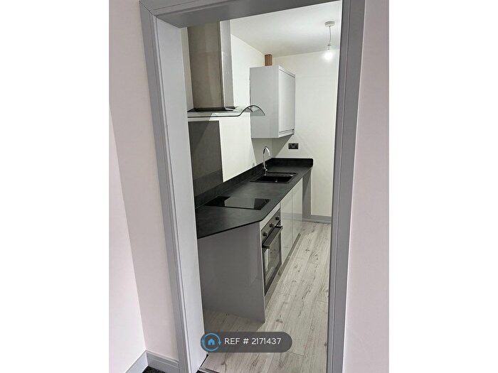 Studio To Rent In St James Lane, Coventry, CV3