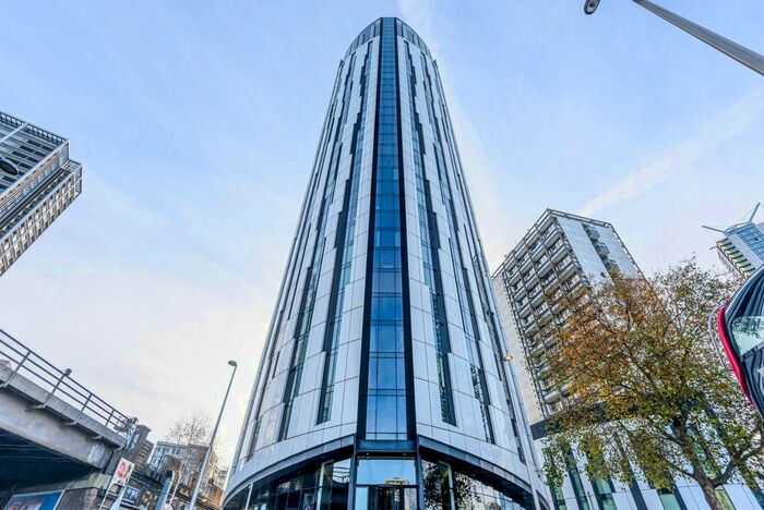 1 Bedroom Flat To Rent In Walworth Road, Elephant And Castle, London, SE1