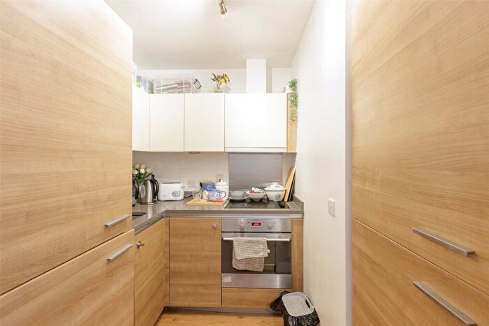 Studio For Sale In Boulevard Drive, Beaufort Park, Colindale, NW9