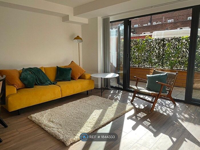 1 Bedroom Flat To Rent In Bramley Crescent, Ilford, IG2