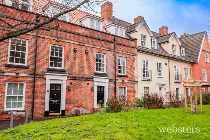 4 Bedroom Terraced House For Sale In Oak Street, Norwich, NR3