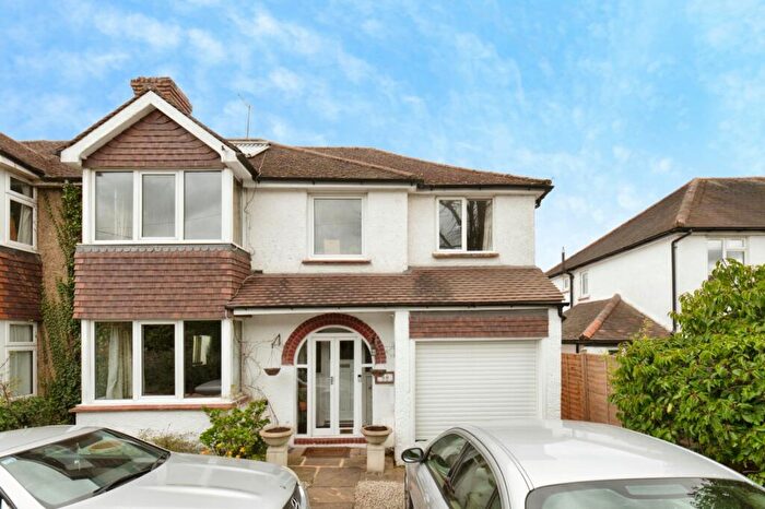 4 Bedroom Semi-Detached House For Sale In Cobham Road, Fetcham, Leatherhead, Surrey, KT22