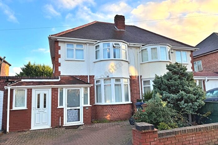 3 Bedroom Semi Detached House To Rent In Westridge Road, Billesley, B13