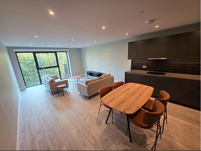 3 Bedroom Apartment To Rent In Parkside, SE17