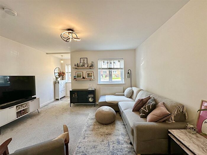1 Bedroom Flat For Sale In Preston Hall Close, Bexhill, TN39