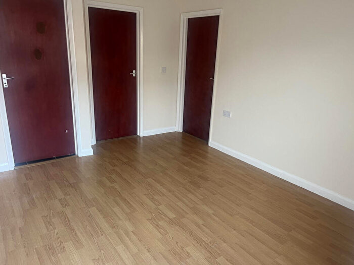 2 Bedroom Flat To Rent In Brasenose Driftway, Oxford, OX4