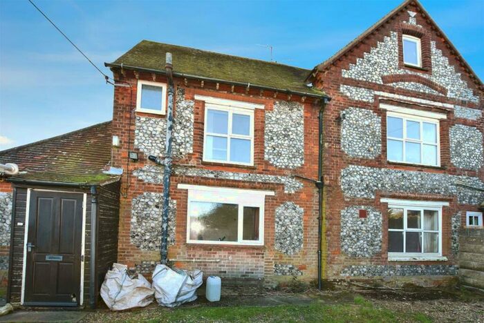 4 Bedroom Semi-Detached House For Sale In Weybourne, Holt, NR25