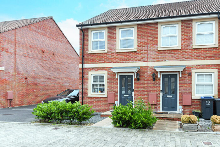 2 Bedroom End Of Terrace House For Sale In Yarnbrook Gardens, Trowbridge, BA14