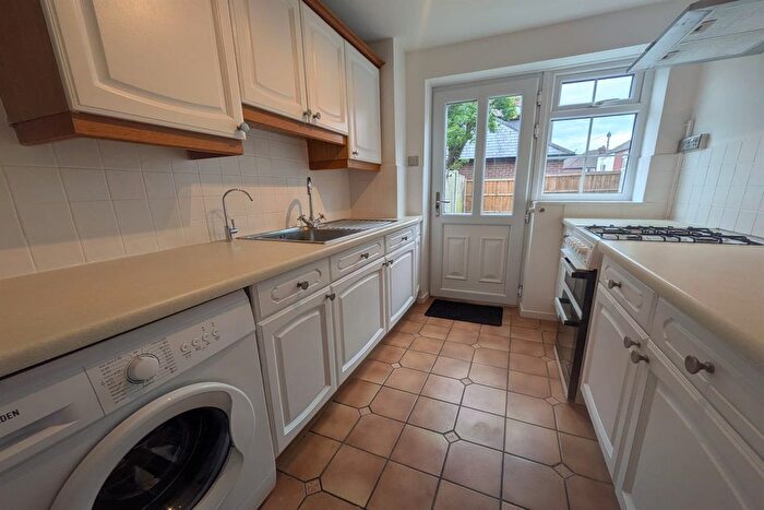 3 Bedroom Mews To Rent In Hall Croft, Beeston, NG9