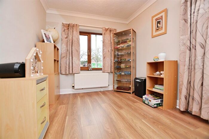 3 Bedroom Detached Bungalow For Sale In St. Andrews Avenue, Bottesford, Scunthorpe, DN17