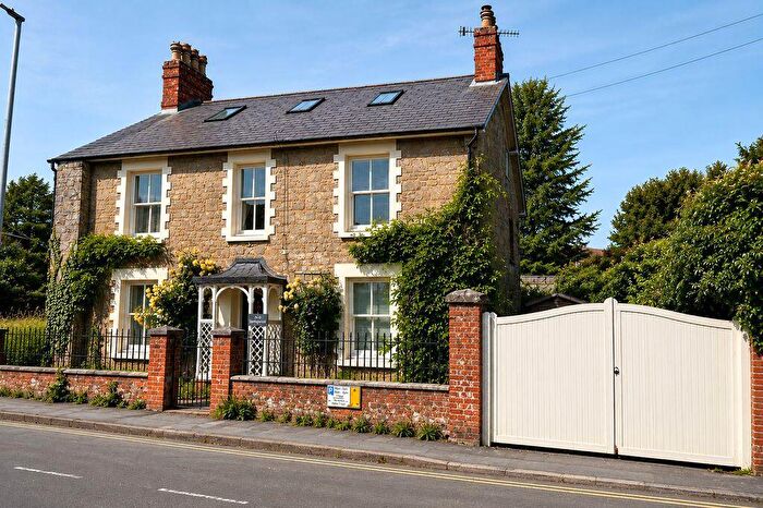 5 Bedroom Detached House For Sale In Salisbury Street, Shaftesbury, SP7