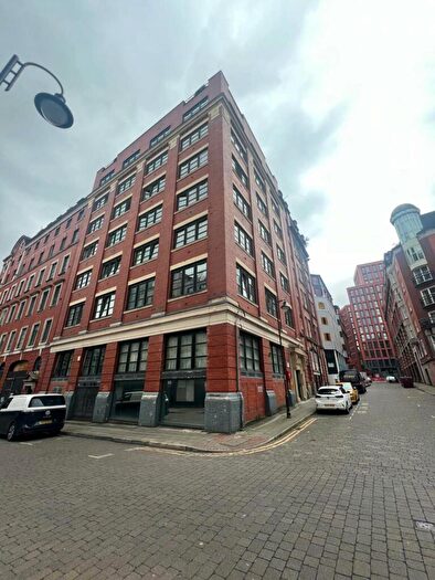 2 Bedroom Apartment To Rent In Stanlo House, Manchester, M1