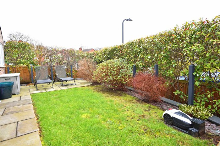 4 Bedroom Detached House For Sale In Chatsworth Grove, Harrogate, HG1