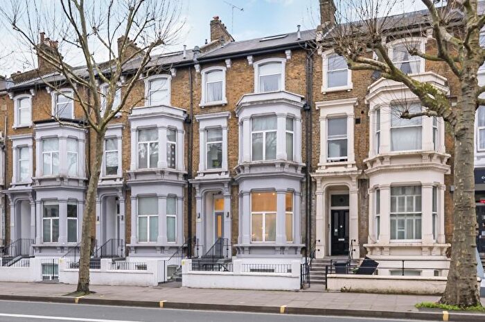 1 Bedroom Flat To Rent In Shepherds Bush Road, London, W6