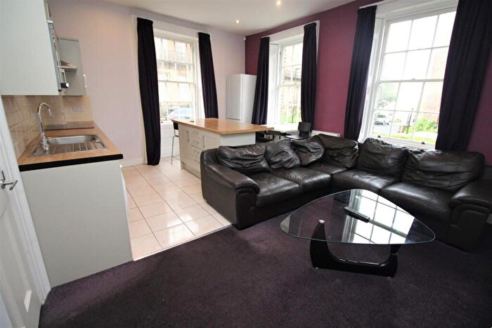 4 Bedroom Flat To Rent In St James' Terrace, City Centre, Newcastle Upon Tyne, NE1