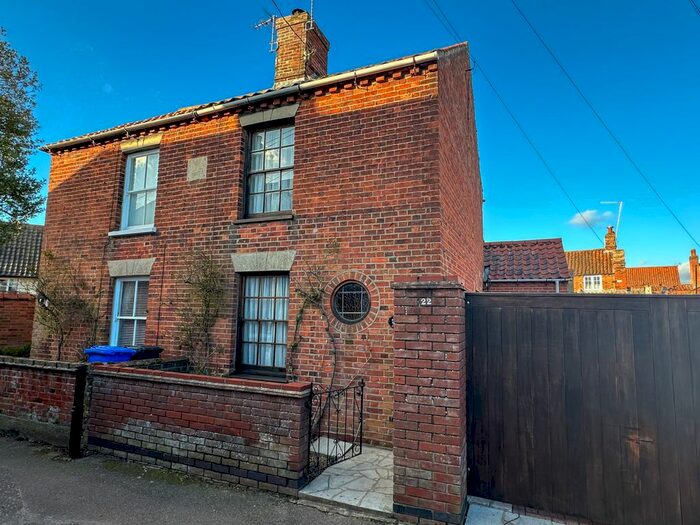 2 Bedroom Semi-Detached House To Rent In Hungate Lane, Beccles, NR34