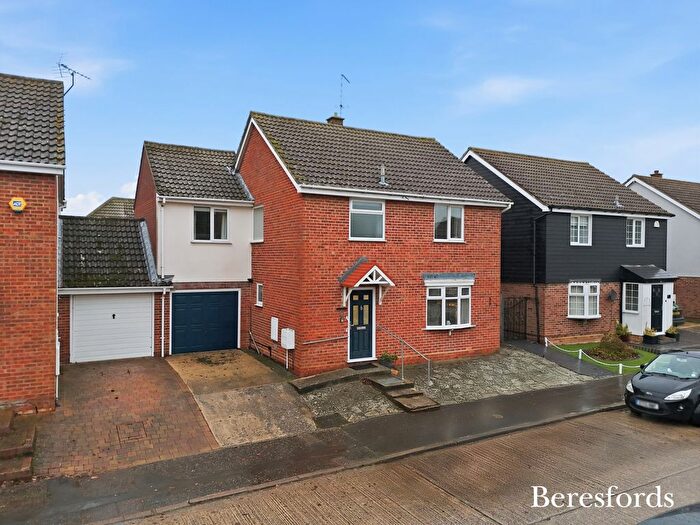 4 Bedroom Detached House For Sale In Ennerdale Avenue, Great Notley, CM77