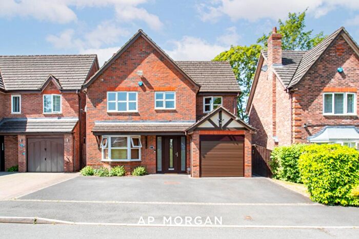 4 Bedroom Detached House For Sale In Mallow Drive, Catshill, Bromsgrove, Worcestershire, B61