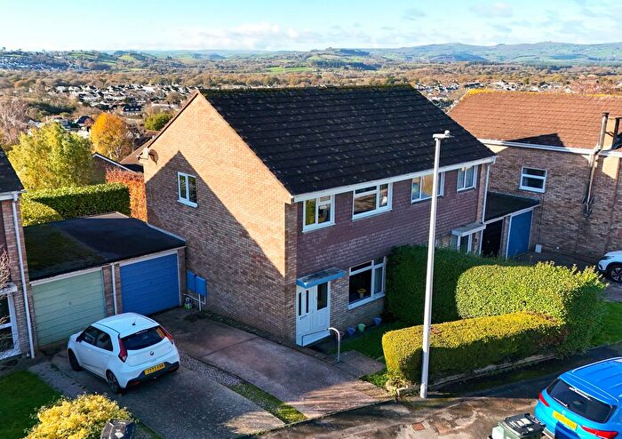 3 Bedroom Semi-Detached House For Sale In Longfield Avenue, Kingsteignton, Newton Abbot, TQ12
