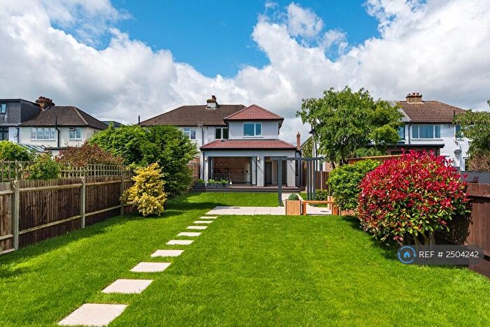 4 Bedroom Semi-Detached House To Rent In Kingsley Avenue, Sutton, SM1