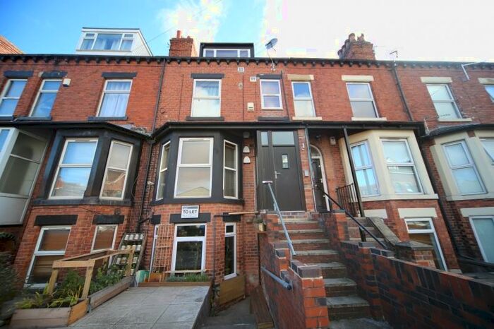 1 Bedroom Flat To Rent In Queens Road, Hyde Park, Leeds, LS6