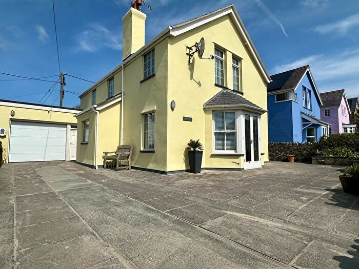 4 Bedroom Detached House For Sale In Harrison Drive, Rhosneigr, LL64