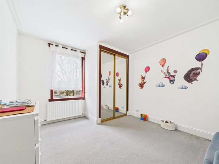 2 Bedroom Flat For Sale In / Dunkeld Road, Perth, PH1