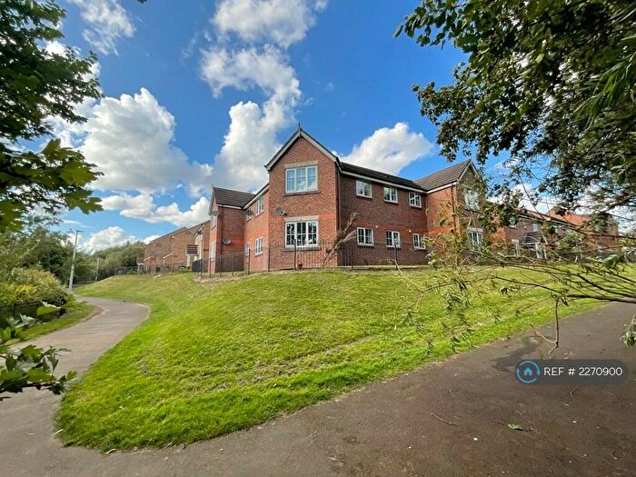2 Bedroom Maisonette To Rent In Newcroft Drive, Manchester, M9