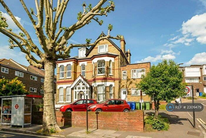2 Bedroom Flat To Rent In Lordship Lane, London, SE22