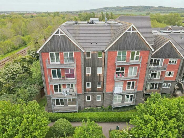 2 Bedroom Flat To Rent In Millward Drive, Bletchley, Milton Keynes, MK2