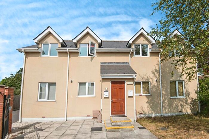 2 Bedroom Flat For Sale In Priory View, Exeter, EX4