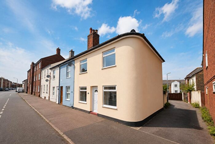 3 Bedroom End Of Terrace House To Rent In Magdalen Street, Colchester, CO1