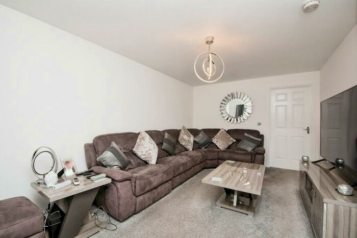 4 Bedroom Detached House For Sale In Glenmill Crescent, Glasgow, G53