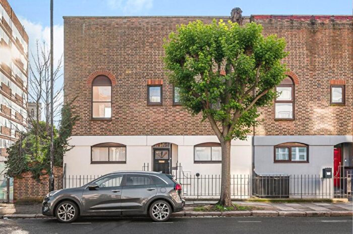 5 Bedroom End Of Terrace House For Sale In Castle Road, Chalk Farm, NW1