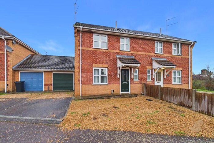 3 Bedroom Semi-Detached House For Sale In Jubilee Road, Lakenheath, IP27